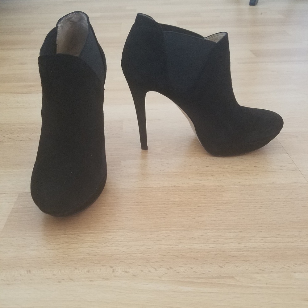 I.N.C high heels